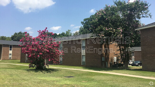 Building Photo - 5858 Century Oaks Dr Unit H Rental