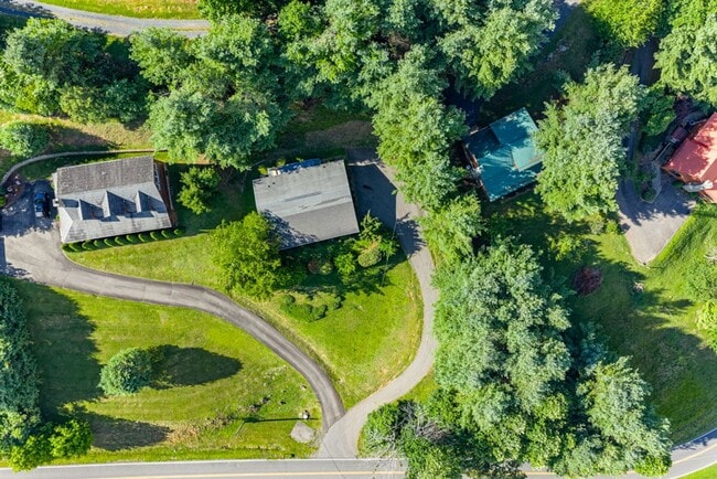Photo - 3 Bed/2 Bath House in West Jefferson!