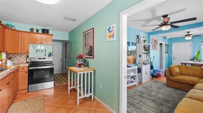 Photo - 1403 52nd St S