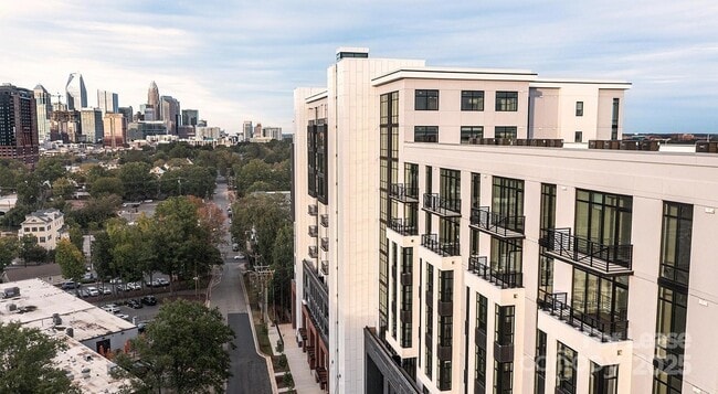 Photo - 2025 Cleveland Ave Unit Linden - B1