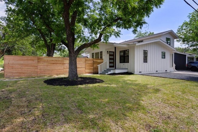 Photo - 1719 Aggie Ln Casa