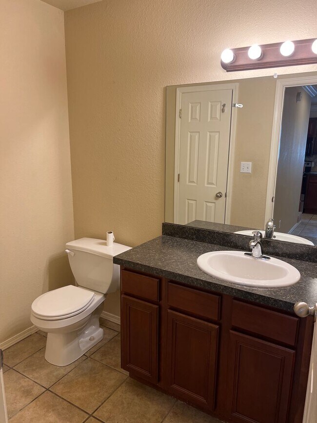Photo - FAIRWAY HAMLET Unit 2816
