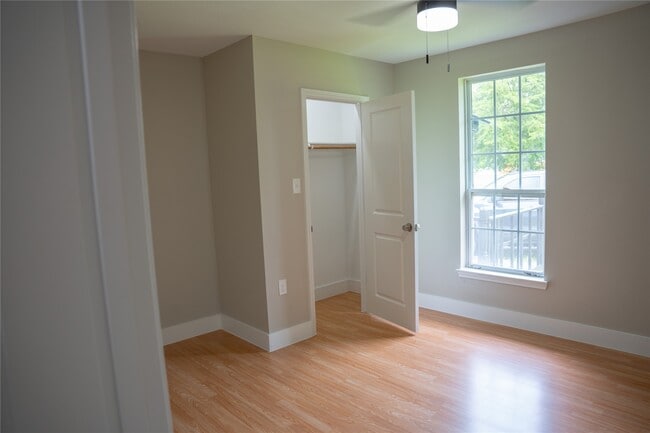 Photo - 5002 Blackberry Ln