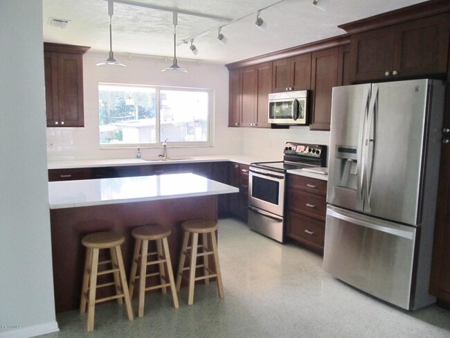 Photo - 204 River Heights Dr