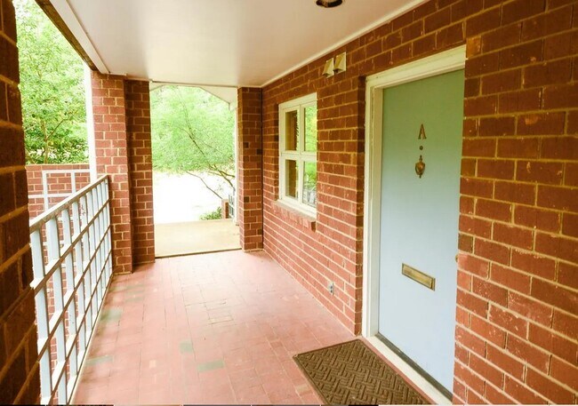 Front door - 407 McCauley St Unit A