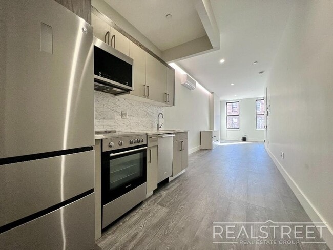 Modern New Studio in Bushwick! - Modern New Studio in Bushwick! Apartment Unit 2A