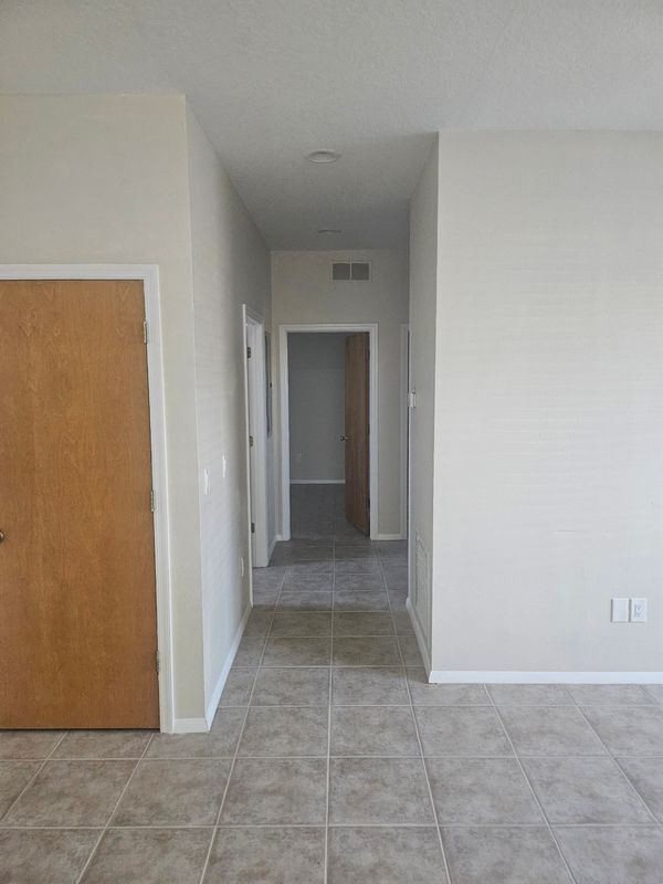 Photo - 271 Ridge Rd NW