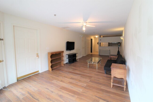 Photo - River View Condo in Star City - 4 Bedrooms...