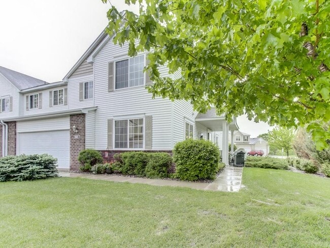 Photo - 202 River Woods Dr