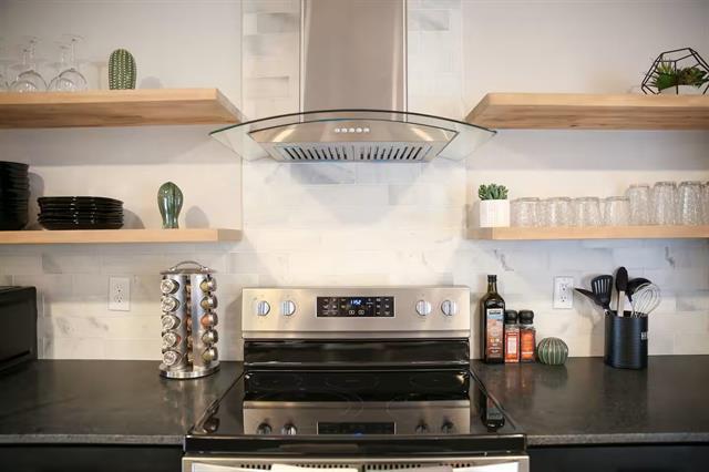 Photo - 526 Winchester Dr