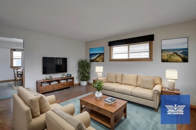 Photo - 4149 Lasalle St
