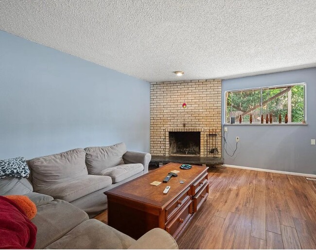 Photo - 2633 Sherwood Cir