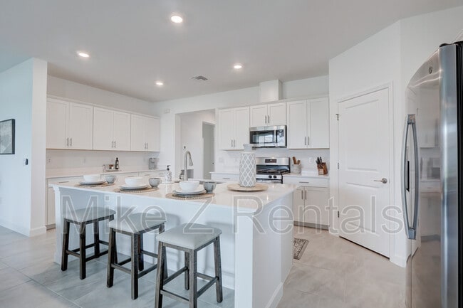 Building Photo - 18315 Ridgeline Dr Rental