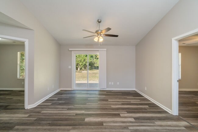 Building Photo - 7700 Bellchase Ln