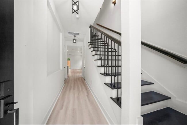 Photo - 4937 Southwind St