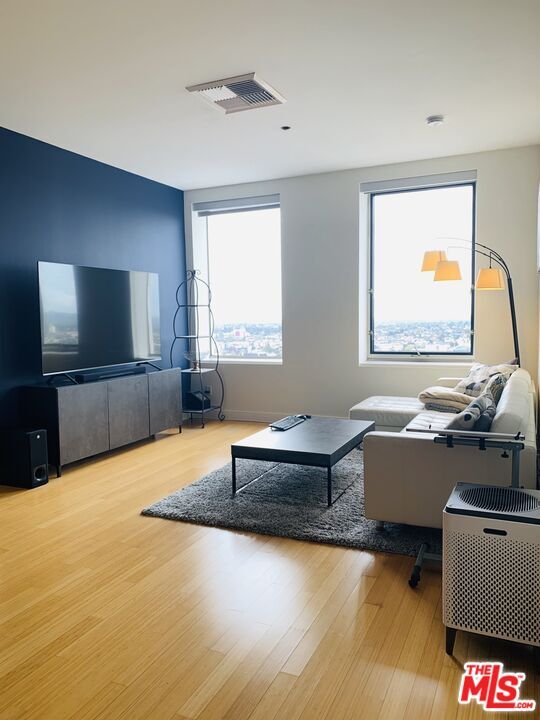 Photo - 3810 Wilshire Blvd Unit 2011