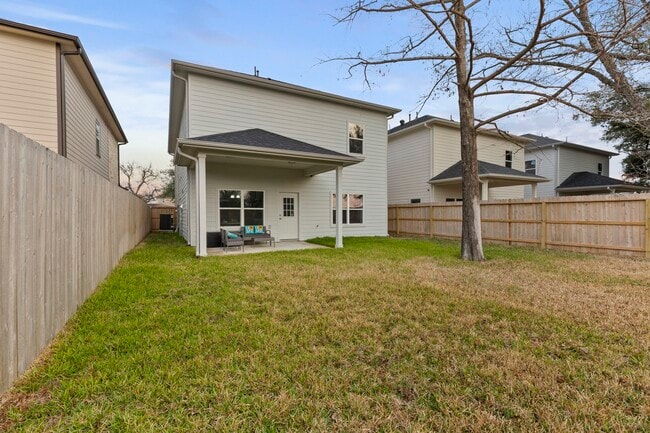 Photo - 2209 Silverbonnet St