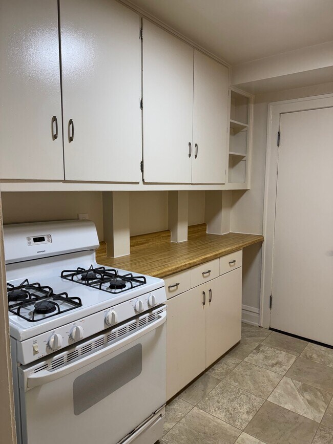 Photo - 2218 N Summit Ave Unit 101
