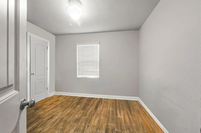 Photo - Curtis Ave Duplex Unidad 968