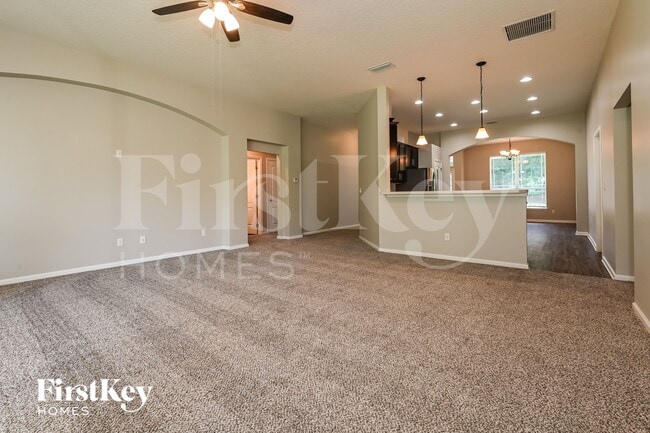 Photo - 13915 Ponderosa Pine Dr E
