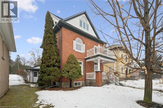 Photo - 10 Hampton St