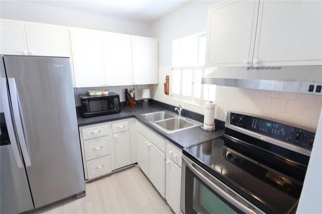 Photo - 2083 Canal Dr Unidad L32