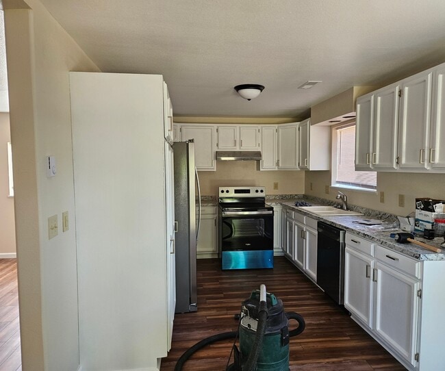 Photo - 132 E Front St