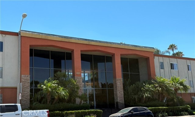 Building Photo - 400 N Acacia Ave