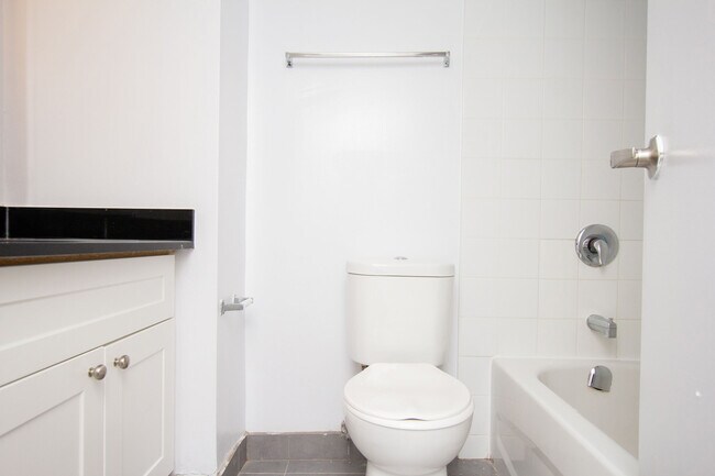 Photo - Dufresne Court