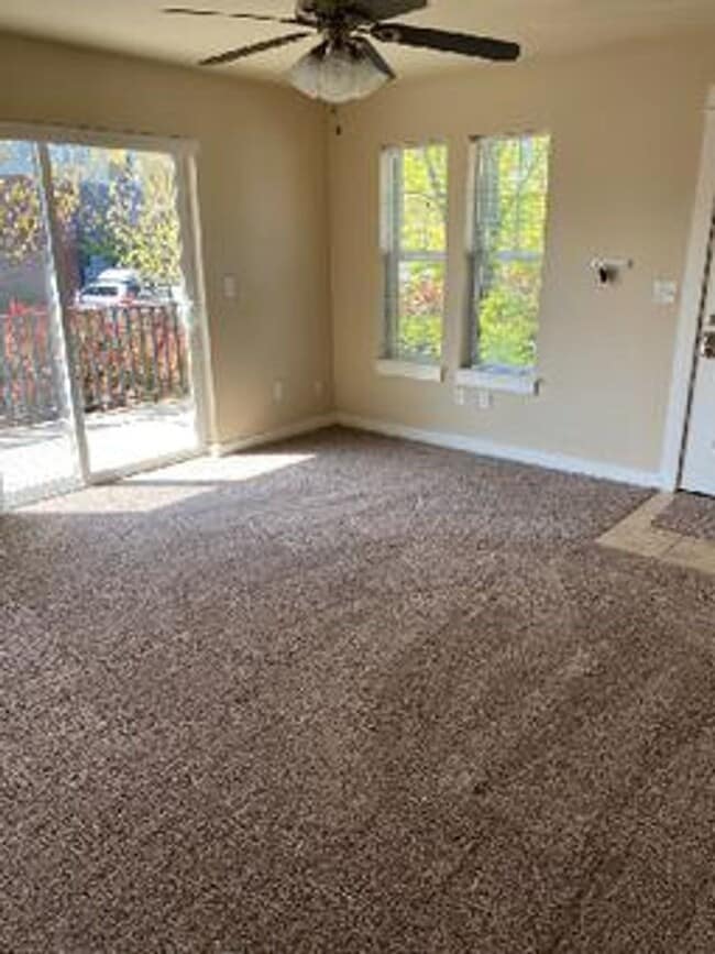 Photo - 2 Bedroom 2 Bath Townhouse in Ashland