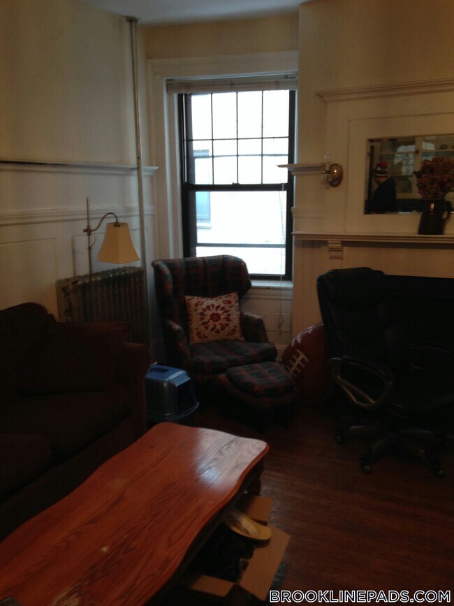 Photo - 1247 Beacon St Unidad 2