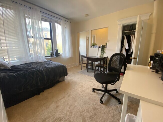 Photo - 54 Burbank St