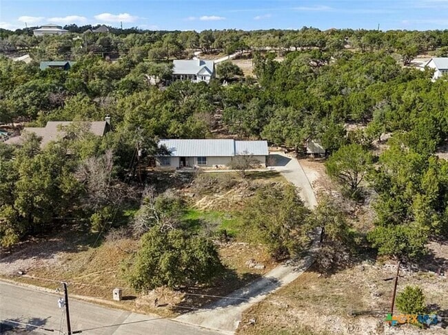 Building Photo - 650 Lorne Rd Rental