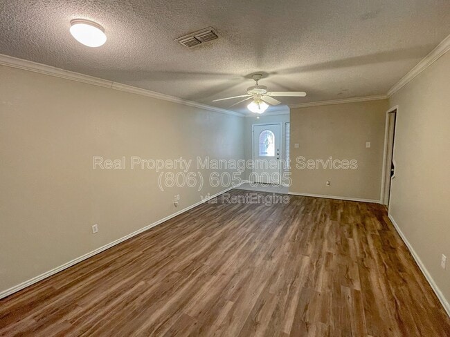 Photo - 621 N Elkhart Ave