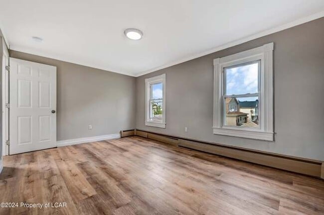 Photo - 12 Mack St