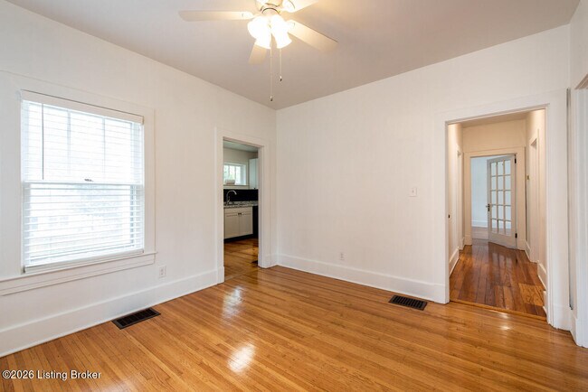 Photo - 2032 Lakeside Dr