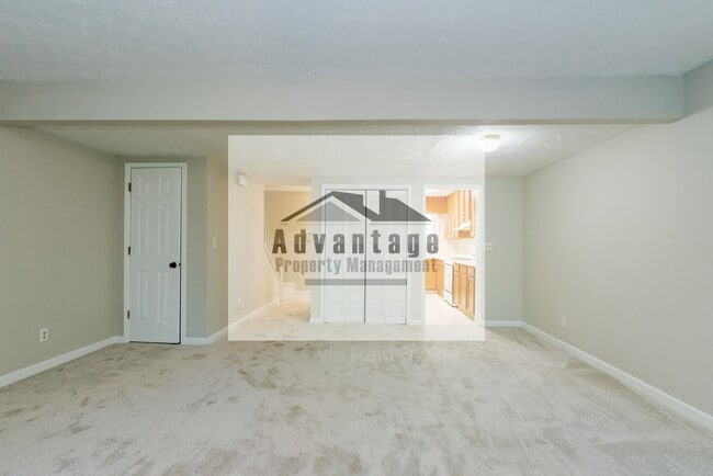 Photo - 2782 Country Ct SE