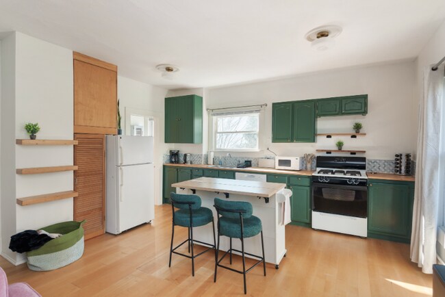 Photo - 9426 N Edison St Unit 4