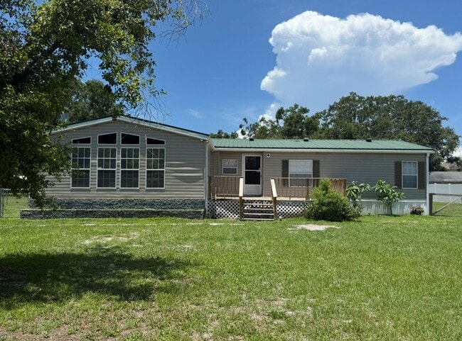 3 Bedroom / 2 Bath House On A Acre - 3 Bedroom / 2 Bath House On A Acre
