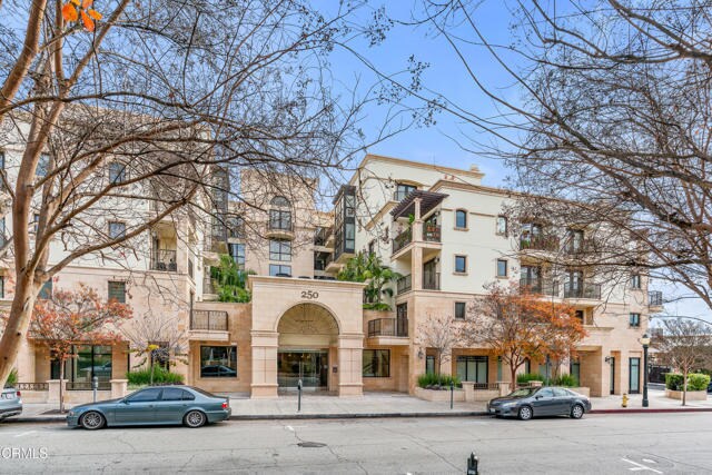 Photo - 250 S De Lacey Ave Unidad 402A