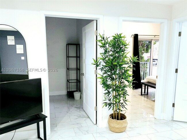 Photo - 1860 NW 24th Ct Unit 302