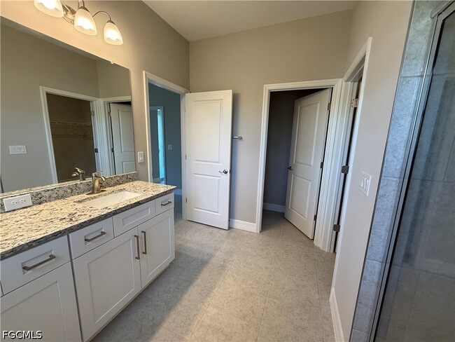 Photo - 505 Greenbriar Blvd