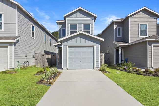 Photo - 21455 Carosella Dr