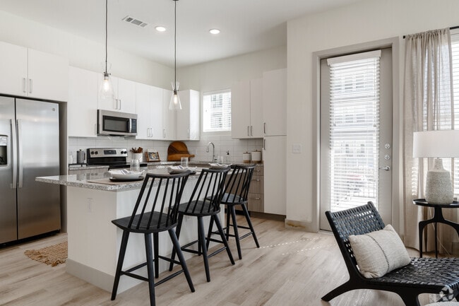 2BR, 2BA - 1,232SF