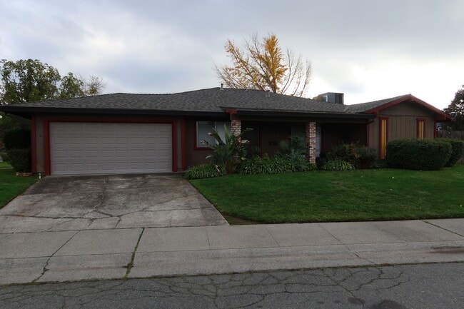 Building Photo - 7374 Farm Dale Wy Unit 1334 Silver Oak Way