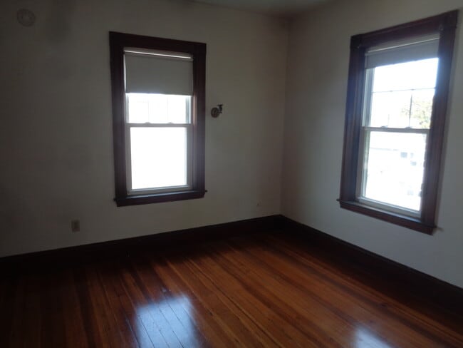 Photo - 73 Grove St Unit 3