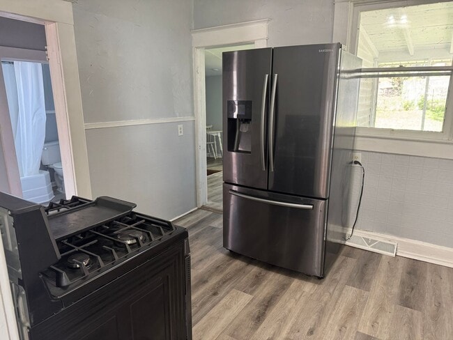 Photo - 3015 Edmond St