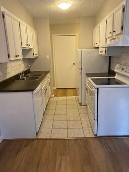 Photo - 12841-12865 65 St NW