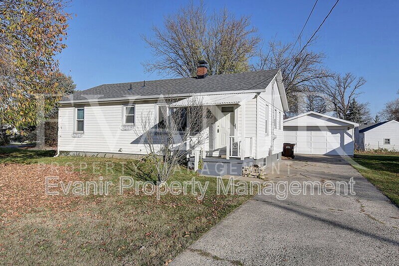 Photo - 113 Oakwood Ave