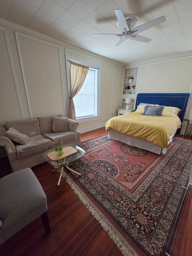 Photo - 342 Fairmont Ave, Apt 5 Unit #5 FULLY FURNISHED RENTAL Retro Loves Company